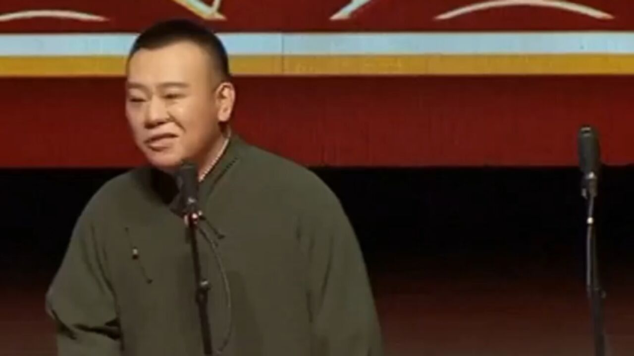 金霏演绎说评书,生动传神的讲述,赢得全场掌声