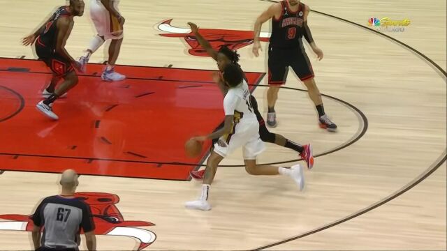  NBA常规赛：鹈鹕vs公牛第3节原声解说回放