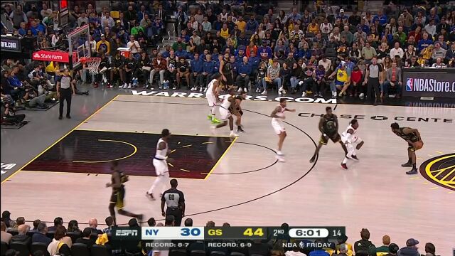 加拿大队友PK一下！维金斯生突巴雷特低手挑篮打进