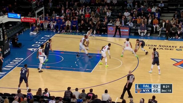 面对老队友丝毫不留情 东契奇弧顶发炮迎射布伦森