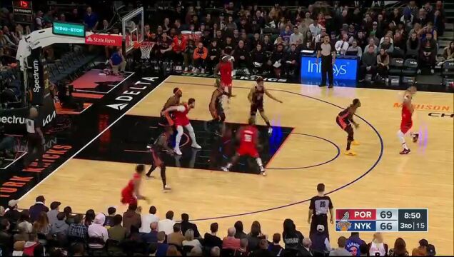 NBA常规赛：开拓者vs尼克斯第3节英文原声回放