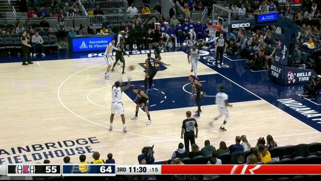 卡椒组合撕裂对手防线 莱昂纳德连线乔治上篮建功