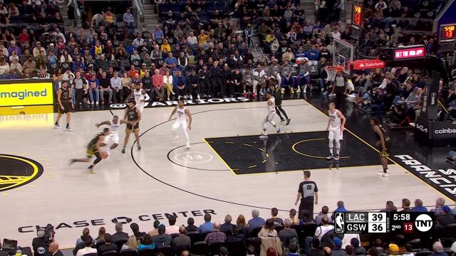 小卡苍鹰猎食追身大帽 泡椒无视防守强势出手造杀伤