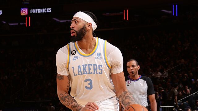 浓眉vs尼克斯集锦 27+9轰炸内线双手灌筐