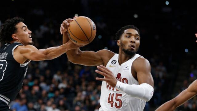 骑士111-112马刺 马刺险胜骑士迎3连胜