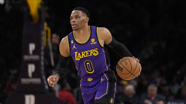 威斯布鲁克vs黄蜂集锦 17+5+7末节中关键三分险成奇兵