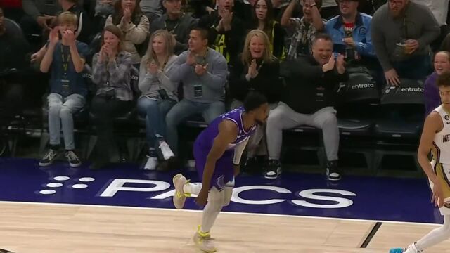 一波9-1成功反超！爵士内突外投引爆主场