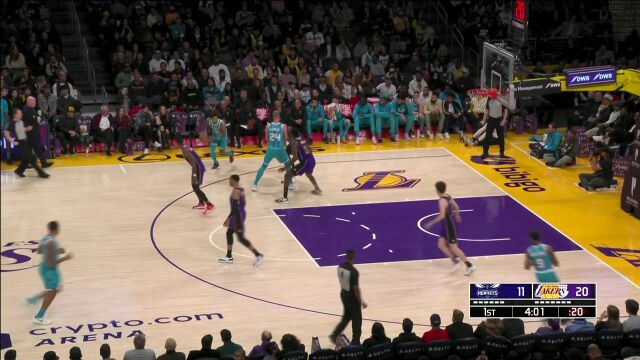 不甘示弱！里弗斯对飙华盛顿底角三分你来我往