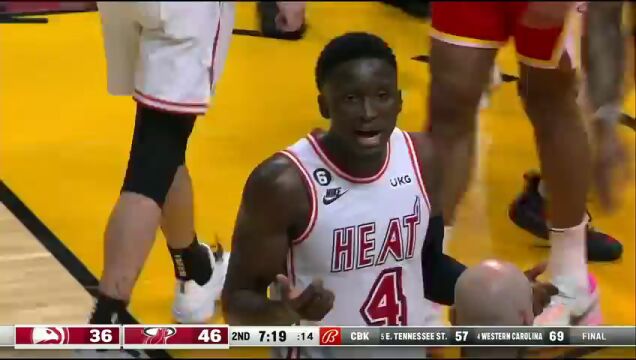 NBA常规赛：老鹰vs热火英文原声全场回放