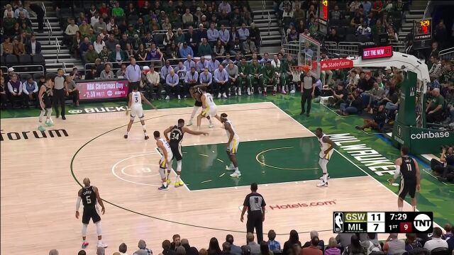 汤神暗暗抱怨他支肘了 米德尔顿转身杀入反身上篮