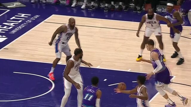 NBA常规赛：费城vs爵士第1节英文原声回放