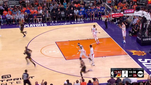 火速进入状态！布克开场突破快下连得4分拔得头筹