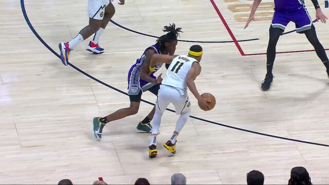 再现往日空接之城的风采 布朗空接助飞小乔丹暴起扣篮