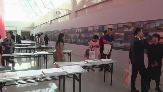 深圳市建筑工务署设计高峰论坛暨成果展有logo