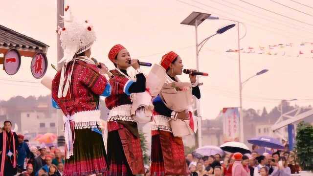 《中华全家福》精彩花絮:芦笙会现场《天地幸福》!