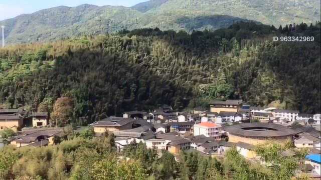 闽南深山古村落藏着一座神秘土楼,楼内天井一处图案太希奇了