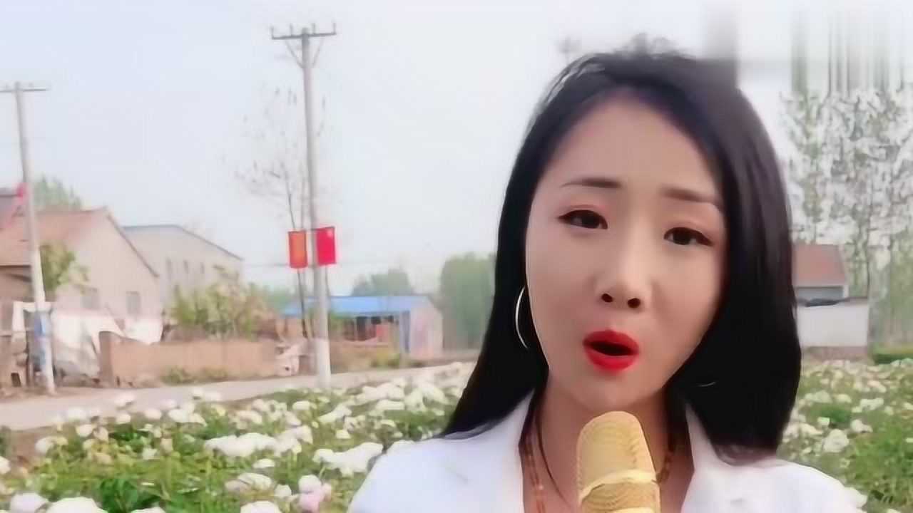 大妹子唱一首站着等你三千年唱得动人心弦