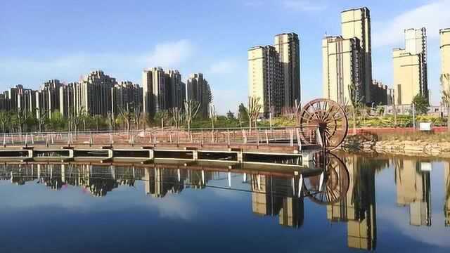 天蓝水静,许昌中央公园美景