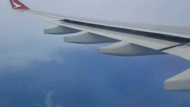 港龙航空KA901 A330300飞机,云中穿梭,跑道滑行