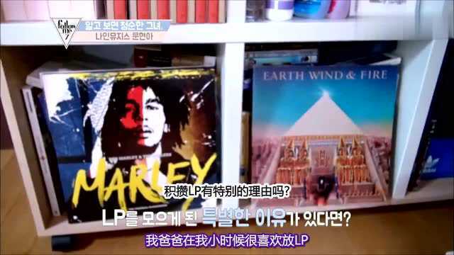 韩国女星文玄雅公开时尚单品,简单帅气的短项链很酷