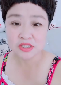 老婶膝盖蹲不下疼，今天老公给送药 - 腾讯视频