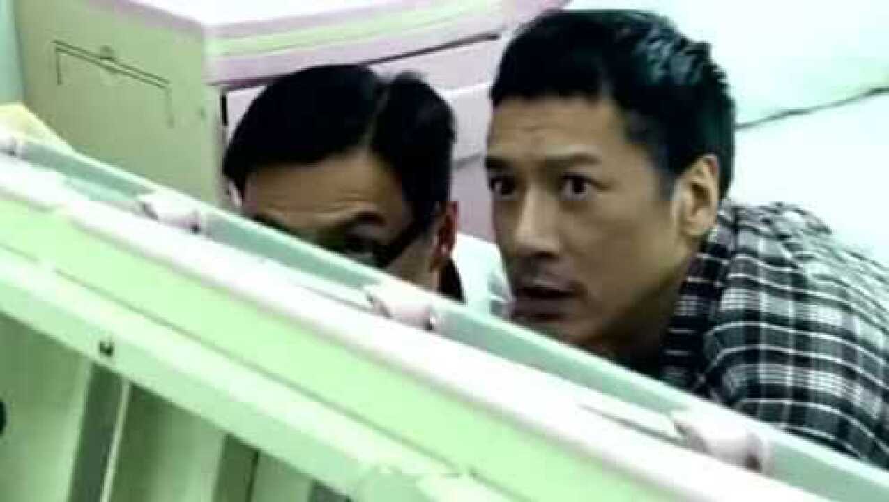 飞虎2飞虎队保护大毒枭与杀手展开激烈枪战
