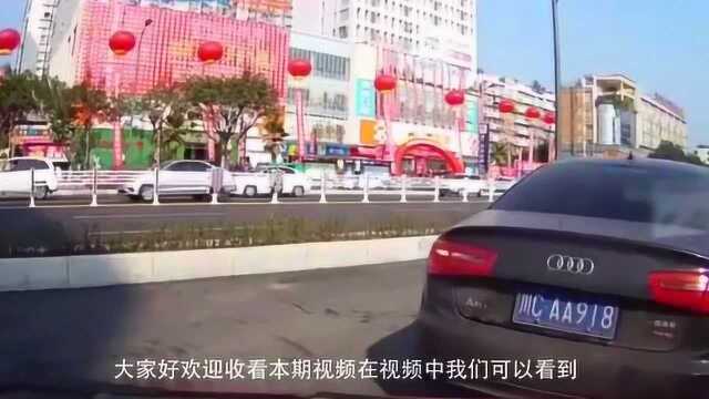 奥迪倒车不看后视镜,撞车后一脸难以置信的表情!