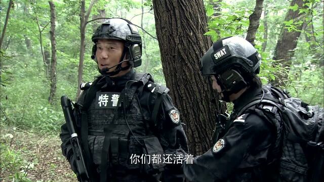 特警力量:沈鸿飞孤军奋战,战友准备支援,不料他突然出现