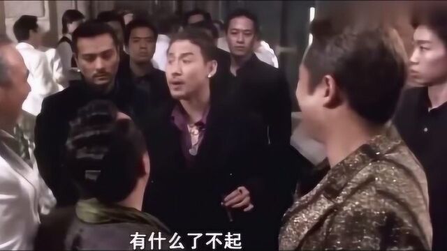 歌神演绎霸气左手哥,这表情这气场堪比旺角卡门乌蝇哥