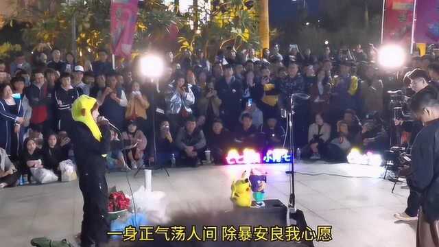 抖音现有粉丝1279万的网红歌手小阿七,怎么这么火?现场了解一下