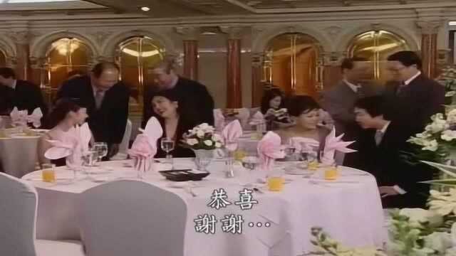 经典韩剧,韩友利开心的去订婚典礼,不料诚俊却宣布和静书结婚