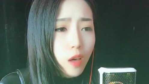 民间女歌手唱一首《想着你亲爱的》，唱的超级好听，果断收藏！