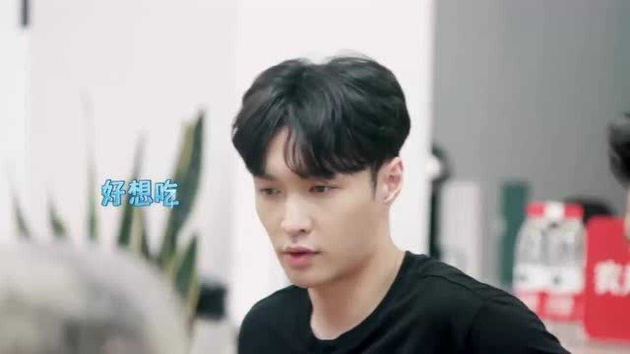 忘不了餐厅2张艺兴来餐厅做客黄渤热情招待