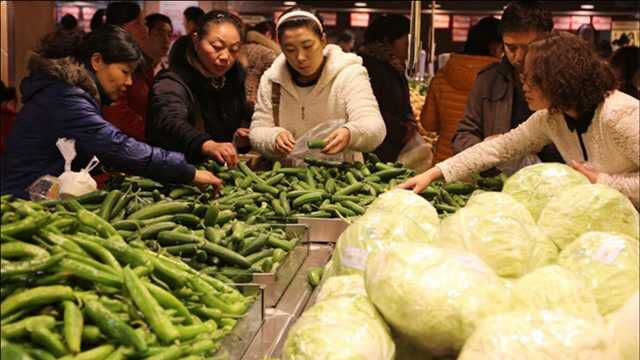 生鲜电商发展迅速,但改变不了一件事,卖菜仍是个非常落后的行业