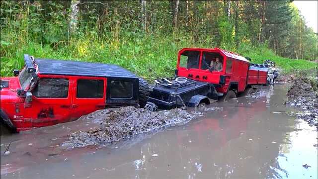 RC汽车陆水两用车6x6卡车救援牧马人