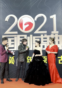 金婧出席国剧盛典红毯 导演透露即将与金婧二次合作 - 腾讯视频