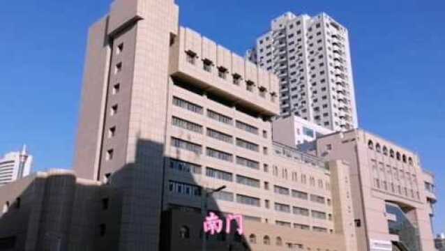 乌鲁木齐市天山区解放南路的街景