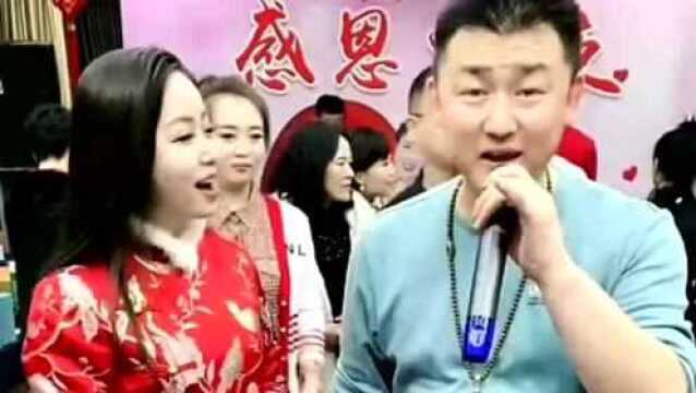 喜哈哈三黑人漫山曲,真红火