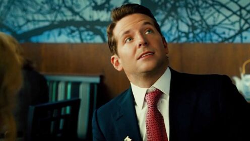 恐慌的女人吃下神药，顿时变了