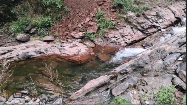 自驾游四川,从越西县前往昭觉县,欣赏沿途风景和新农村的面貌