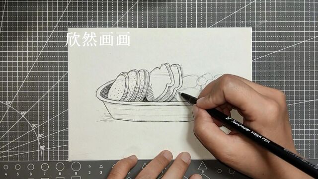 宝宝学画面包,大家喜欢这筐面包吗?吃起来非常柔软,一起来画吧