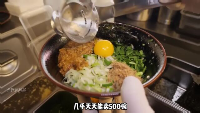 韩国人钟爱的叉烧拉面,学得日式料理精髓汤鲜味浓,一天卖500碗