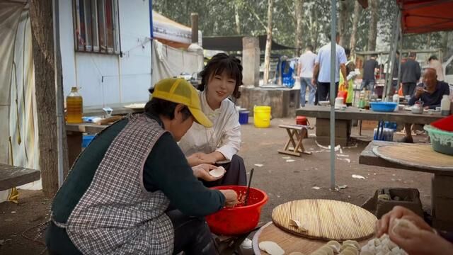 给你推荐我的家乡山东,来山东大集感受人间烟火人生百态,我一定拿出我们山东的最高礼仪一盘热腾腾的饺子来招待您.#我的乡村生活