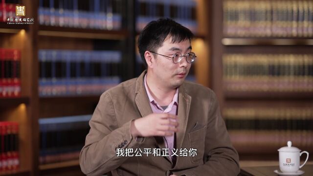 《汉谟拉比法典》石柱上的浮雕是什么内容?