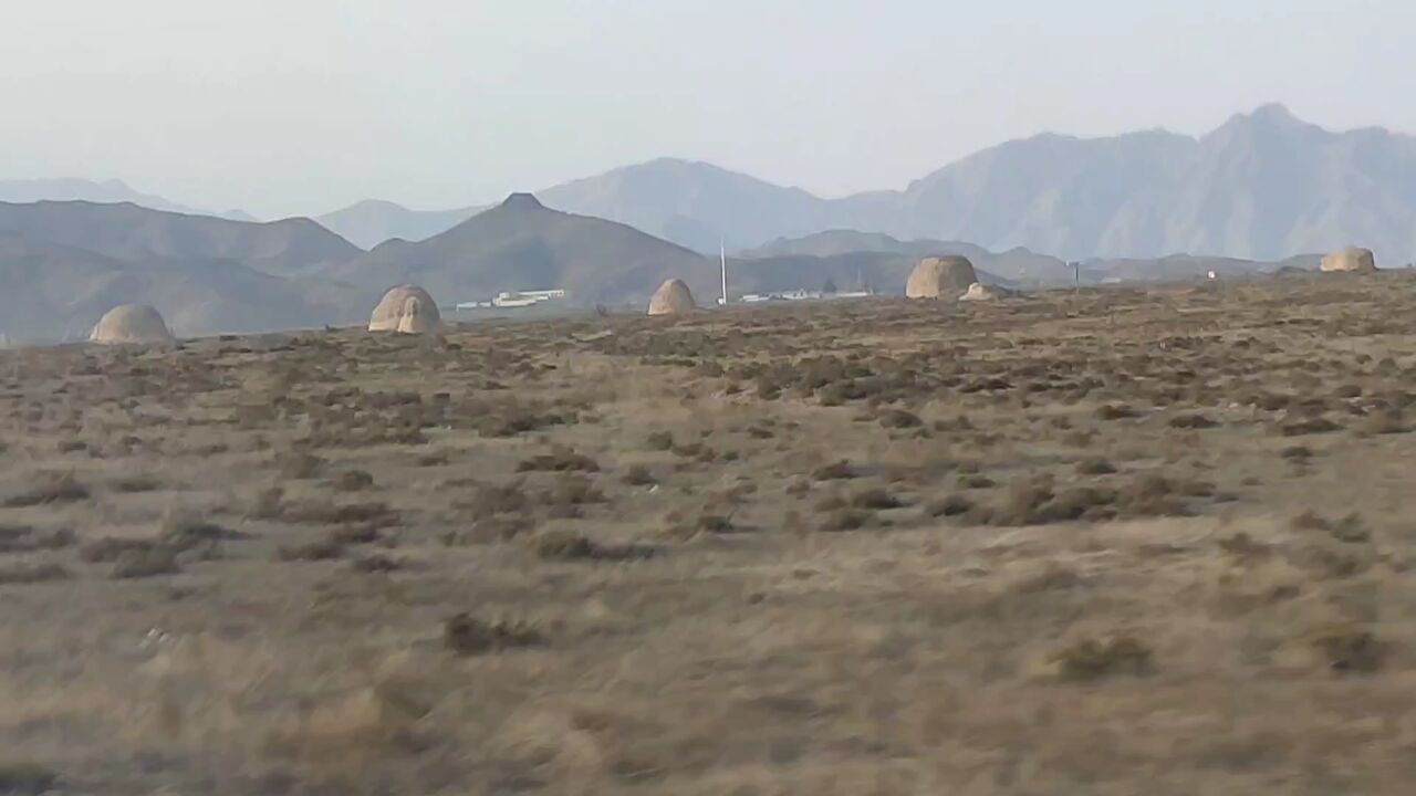 苍莽大地西夏王陵,贺兰山下满豪情