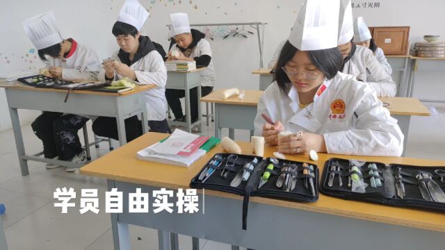 烹饪与营造教学课堂,正规职业学校专业课教学实拍,陕西盛华学校升学中心,学厨师的职业学校