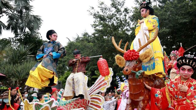 湛江霞山举办民俗巡游盛宴!万人空巷赏飘色绝技