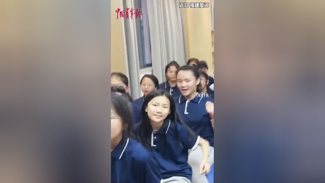 小学生合唱歌曲尽显朝气