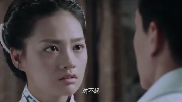 诡替:男女演员拍吻戏,谁料美女手变得不受控制,太诡异了!