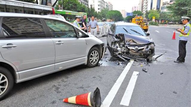 “死亡率”最高的3款车,依然很多人喜欢买,内行人:拿命开?